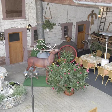 盖斯特豪斯兹姆赫尔斯恩酒店 招待所 灵斯海姆