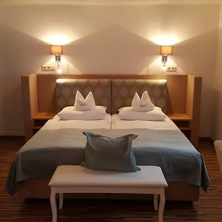 盖斯特豪斯兹姆赫尔斯恩酒店