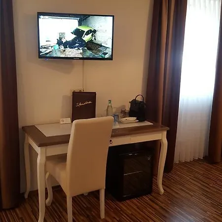 招待所 盖斯特豪斯兹姆赫尔斯恩酒店 3*