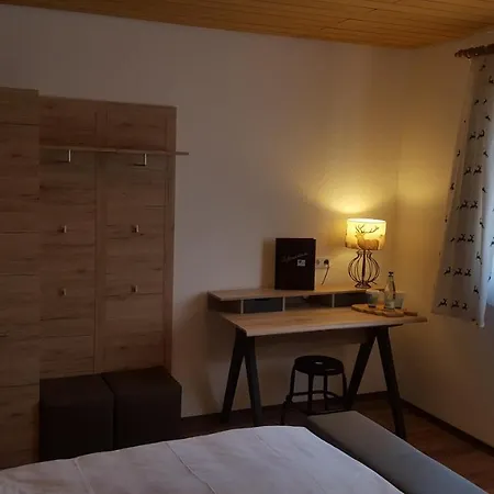 盖斯特豪斯兹姆赫尔斯恩酒店