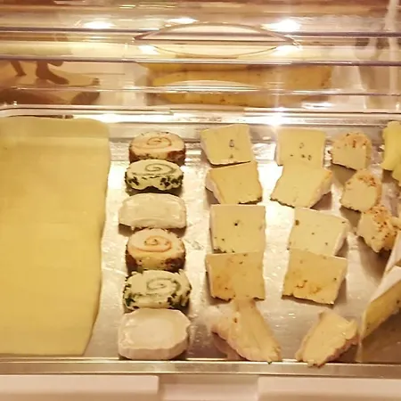 盖斯特豪斯兹姆赫尔斯恩酒店 3* 灵斯海姆