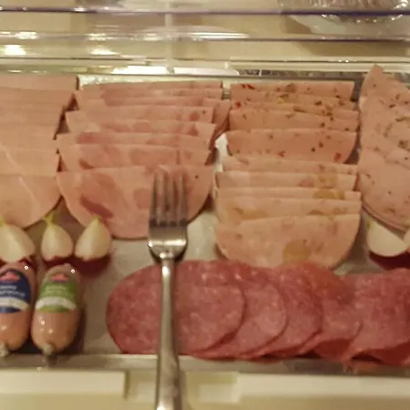 盖斯特豪斯兹姆赫尔斯恩酒店 招待所 3*