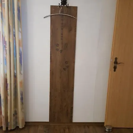 盖斯特豪斯兹姆赫尔斯恩酒店 招待所